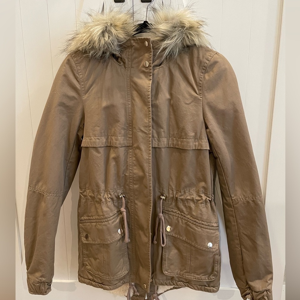 NEW H&M Faux Fur Hooded Utility Fleece Lined Jacket - Size 2 - Khaki